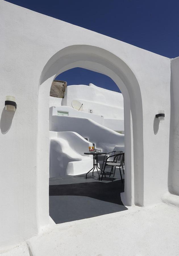 Church And Cave - Santorini Private Residences Mesaria Exterior foto